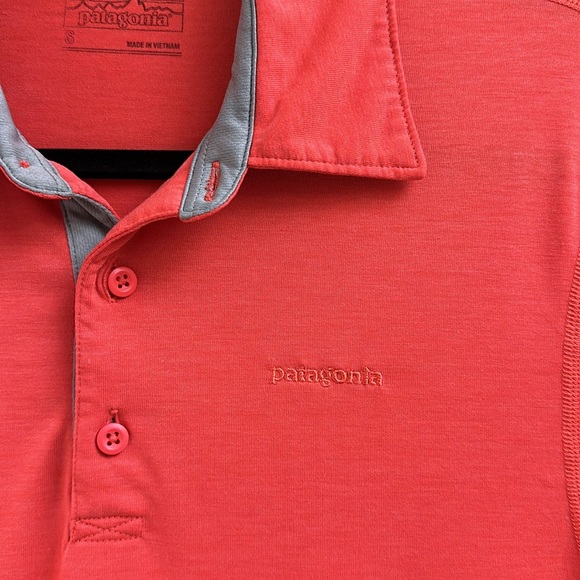 Patagonia women's coral polo shirt size Small - Picture 3 of 5